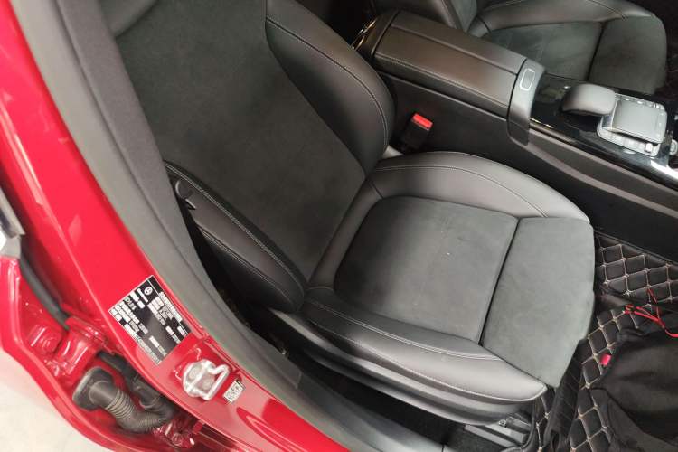 Used Mercedes-Benz A-Class 2022 Revised Version A 200 L Sport Sedan Fashionable Style Right Front Seat