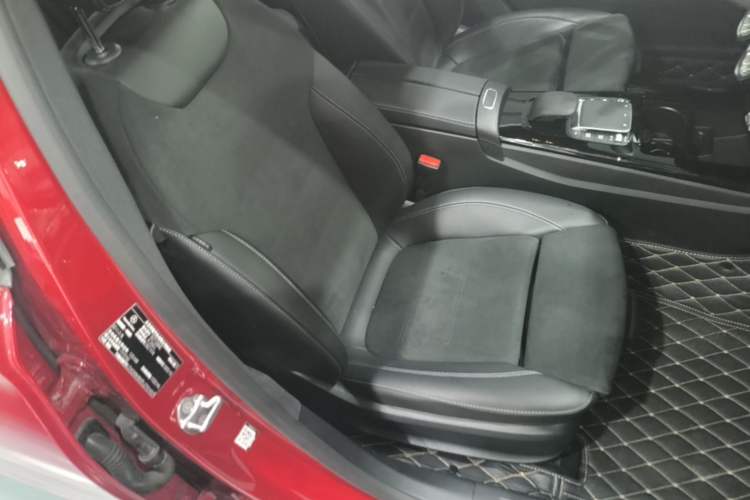 Used Mercedes-Benz A-Class 2022 Revised Version A 200 L Sport Sedan Fashionable Style Right Front Seat