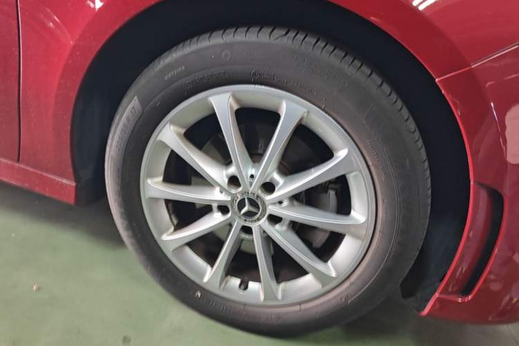 Used Mercedes-Benz A-Class 2022 A 200 L Sport Sedan Dynamic Model Right Front Wheel Hub