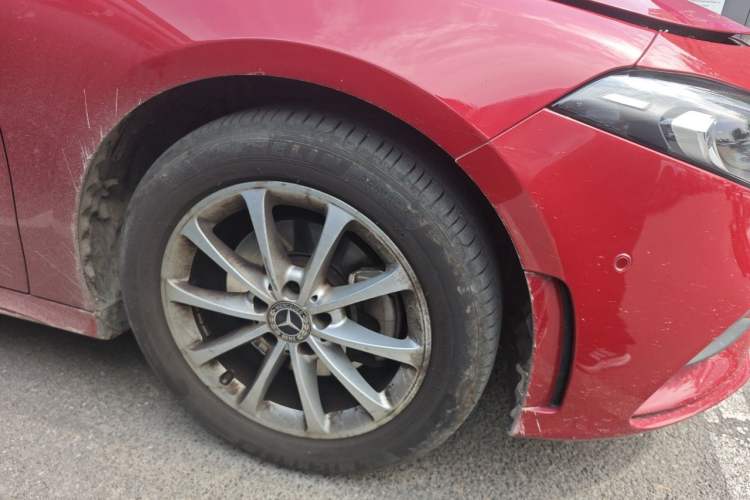 Used Mercedes-Benz A-Class 2022 Restyled A 200 L Sport Sedan Fashion Version Right Front Wheel Hub