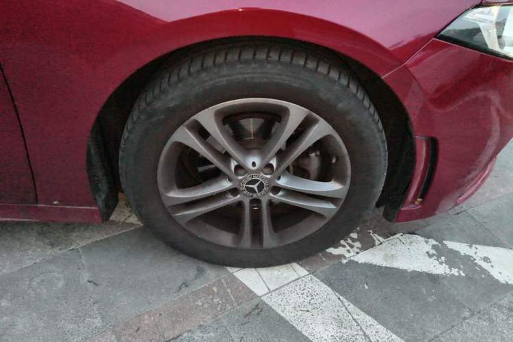 Used Mercedes-Benz A-Class 2022 Restyled A 180 L Sport Sedan Right Front Wheel Hub