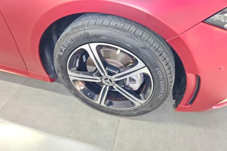 Used Mercedes-Benz A-Class 2022 Restyled A 200 L Sport Sedan Dynamic Version Right Front Wheel Hub