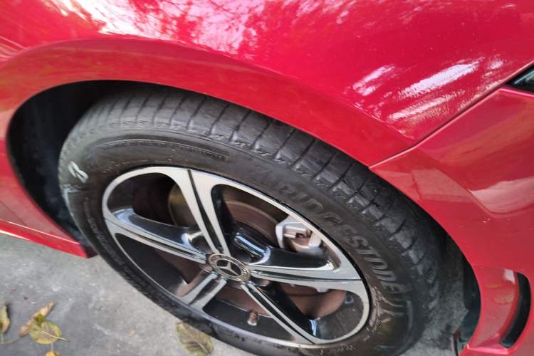 Used Mercedes-Benz A-Class 2022 Second Facelift A 200 L Sport Sedan Fashion Version Right Front Wheel Hub