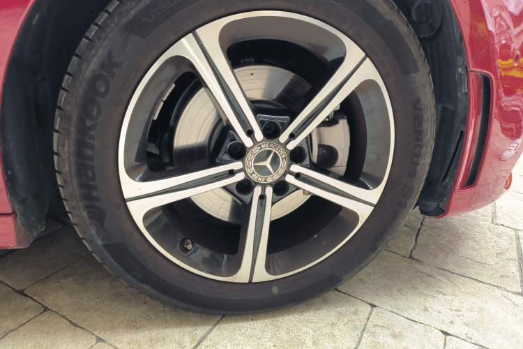 Used Mercedes-Benz A-Class 2022 A 200 L Sport Sedan Fashion Model Right Front Wheel Hub
