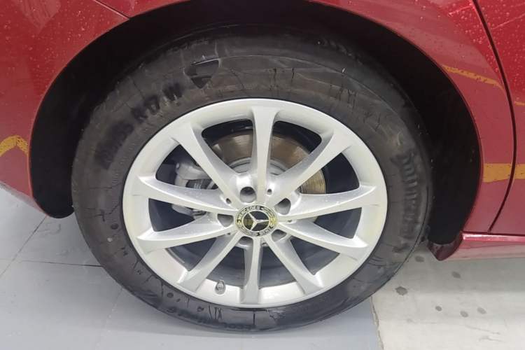 Used Mercedes-Benz A-Class 2022 Second Facelift A 200 Fashion Version Right Rear Wheel Hub