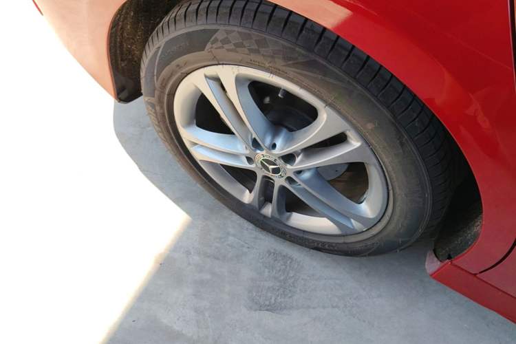 Used Mercedes-Benz A-Class 2022 Restyled A 180 L Sport Sedan Right Rear Wheel Hub