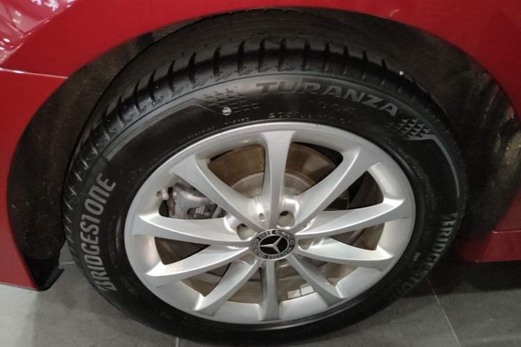 Used Mercedes-Benz A-Class 2022 Restyled A 200 L Sport Sedan Dynamic Version Right Rear Wheel Hub