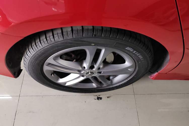 Used Mercedes-Benz A-Class 2022 A 180 L Sport Sedan Right Rear Wheel Hub