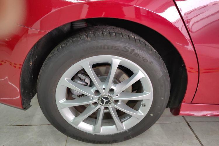 Used Mercedes-Benz A-Class 2022 Restyled A 200 L Sport Sedan Fashion Version Right Rear Wheel Hub