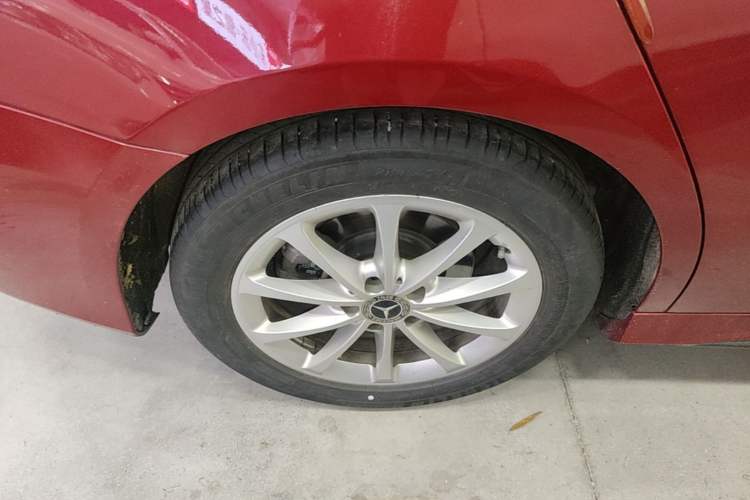 Used Mercedes-Benz A-Class 2022 Restyled A 200 L Sport Sedan Fashion Version Right Rear Wheel Hub