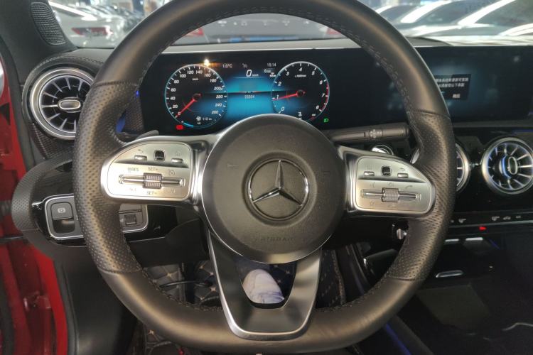 Used Mercedes-Benz A-Class 2022 Revised Version A 200 L Sport Sedan Fashionable Style Steering Wheel