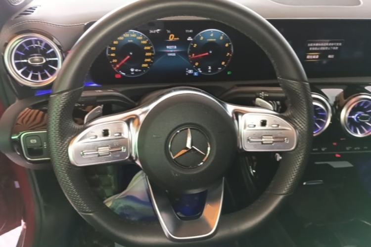 Used Mercedes-Benz A-Class 2022 Revised Version A 200 L Sport Sedan Fashionable Style Steering Wheel