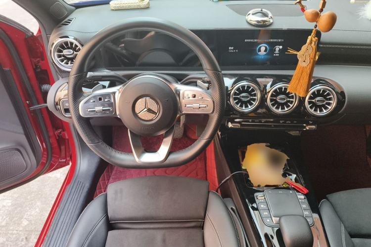 Used Mercedes-Benz A-Class 2022 Revised Version A 200 L Sport Sedan Fashionable Style Steering Wheel