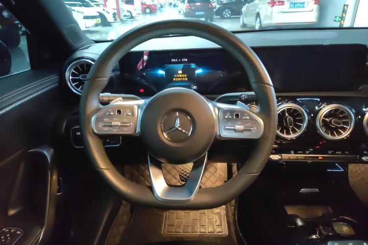 Used Mercedes-Benz A-Class 2022 Restyled A 200 L Sport Sedan Fashion Version Steering Wheel