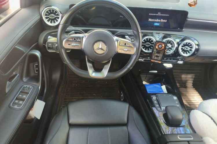 Used Mercedes-Benz A-Class 2022 Restyled A 200 L Sport Sedan Fashion Version Steering Wheel