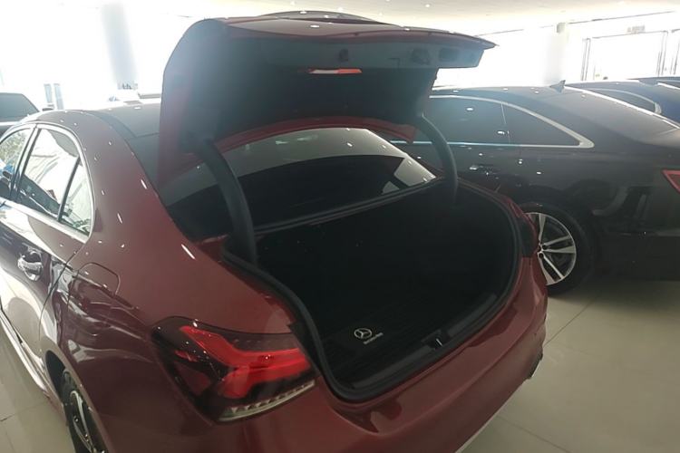 Used Mercedes-Benz A-Class 2022 Second Facelift A 200 L Sport Sedan Fashion Version Trunk