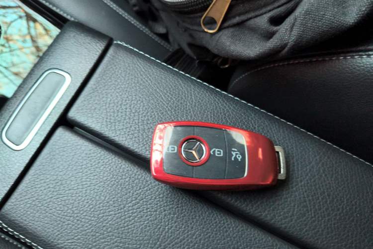 Used Mercedes-Benz A-Class 2022 Second Facelift A 200 L Sport Sedan Fashion Version Vehicle Key