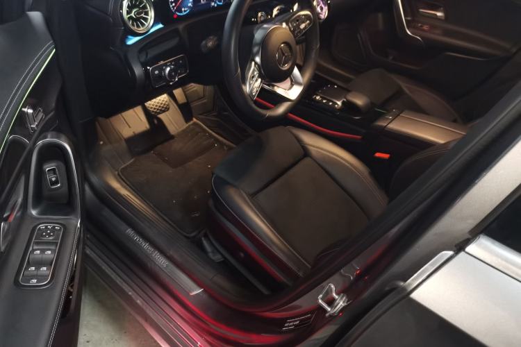 Used Mercedes-Benz A-Class 2022 Revised Version A 200 L Sport Sedan Fashionable Style Driver Seat