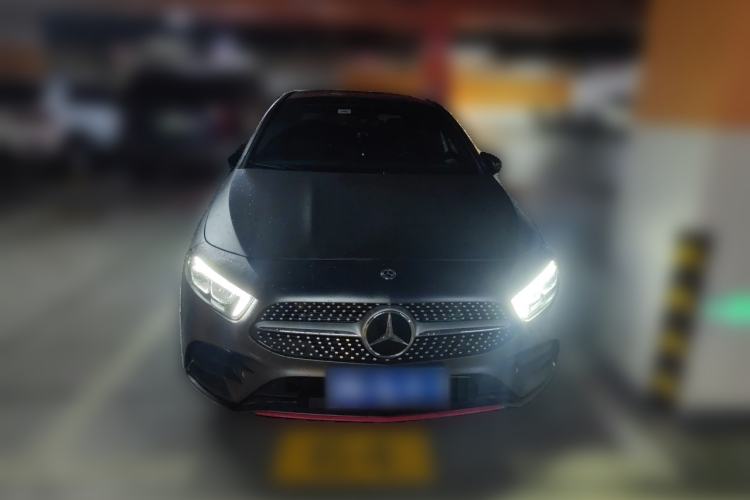 Used Mercedes-Benz A-Class 2022 Revised Version A 200 L Sport Sedan Fashionable Style Front