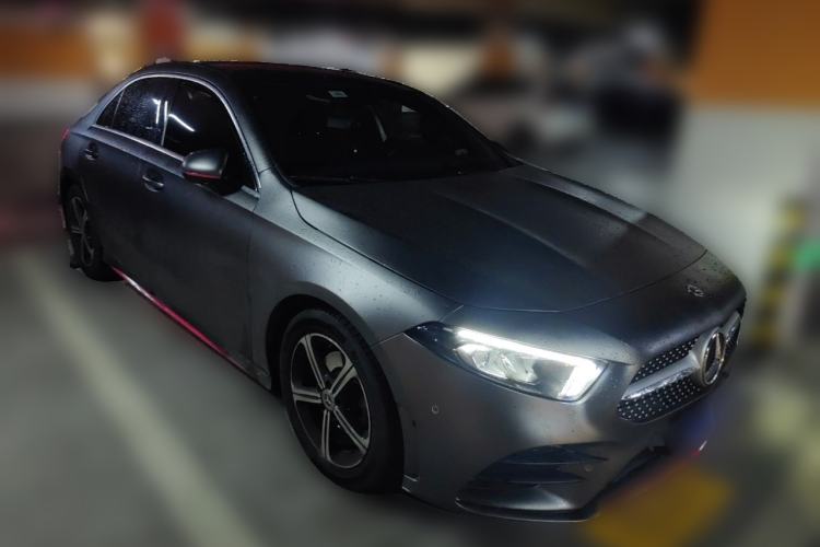Used Mercedes-Benz A-Class 2022 Revised Version A 200 L Sport Sedan Fashionable Style Front Right 45 Deg