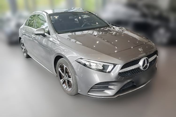 Used Mercedes-Benz A-Class 2022 Revised Version A 200 L Sport Sedan Fashionable Style Front Right 45 Deg