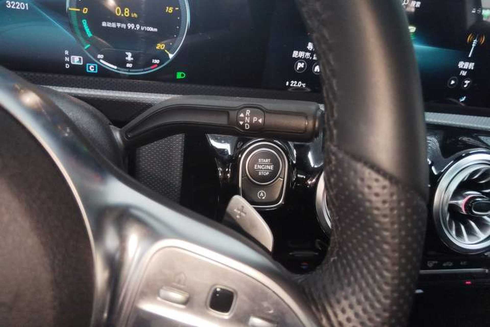 Used Mercedes-Benz A-Class 2022 Revised Version A 200 L Sport Sedan Fashionable Style Gear Lever