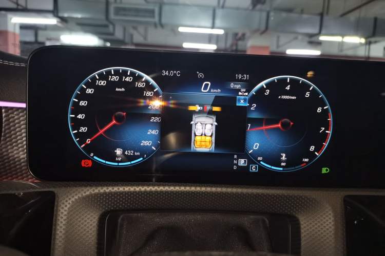 Used Mercedes-Benz A-Class 2022 Revised Version A 200 L Sport Sedan Fashionable Style Instrument Cluster