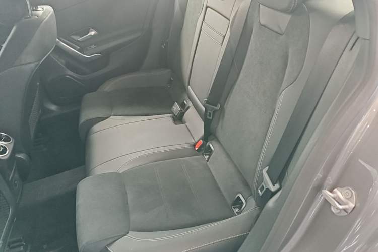 Used Mercedes-Benz A-Class 2022 Revised Version A 200 L Sport Sedan Fashionable Style Left Rear Seat