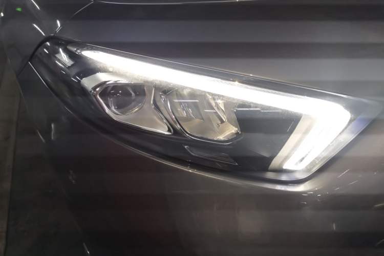 Used Mercedes-Benz A-Class 2022 Revised Version A 200 L Sport Sedan Fashionable Style Right Front Headlight