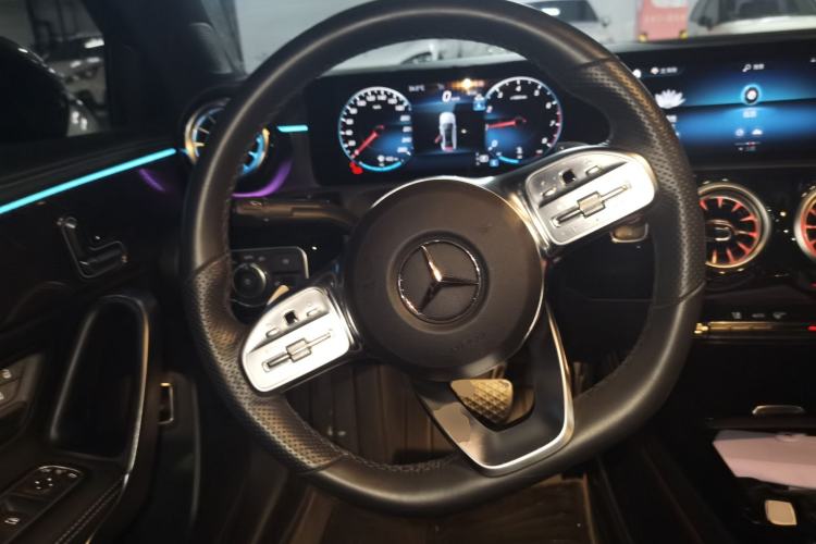 Used Mercedes-Benz A-Class 2022 Revised Version A 200 L Sport Sedan Fashionable Style Steering Wheel
