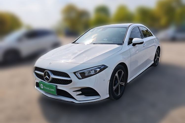 Used Mercedes-Benz A-Class 2022 Revised Version A 200 L Sport Sedan Fashionable Style Guazi used car, China used car export, Used car for sale, Used cars, Cheapest cars for sale