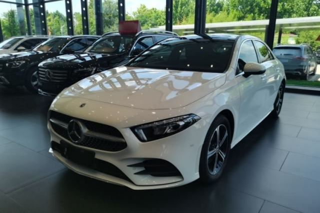 Used Mercedes-Benz A-Class 2022 Revised Version A 200 L Sport Sedan Fashionable Style
