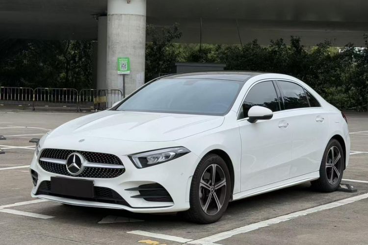 Used Mercedes-Benz A-Class 2022 Revised Version A 200 L Sport Sedan Fashionable Style Guazi used car, China used car export, Used car for sale, Used  cars, Cheapest cars for sale