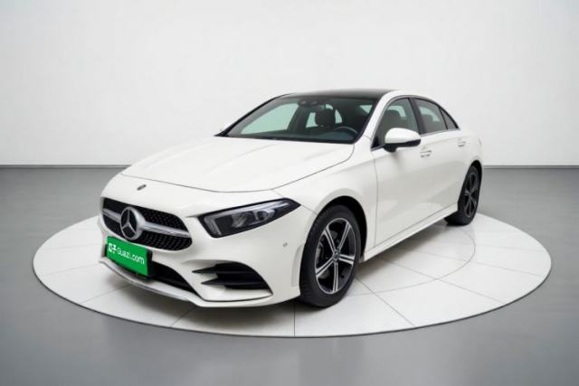 Ojetý Mercedes-Benz A-Class 2022 Revised Version A 200 L Sport Sedan Fashionable Style
