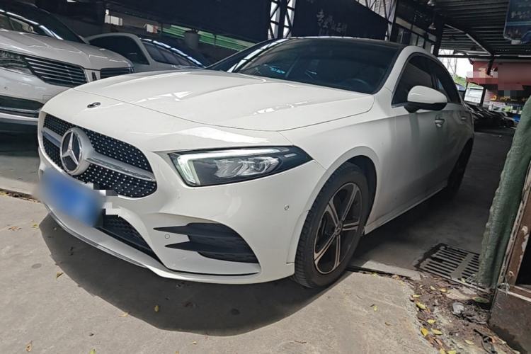 Used Mercedes-Benz A-Class 2022 Revised Version A 200 L Sport Sedan Fashionable Style Guazi used car, China used car export, Used car for sale, Used cars, Cheapest cars for sale