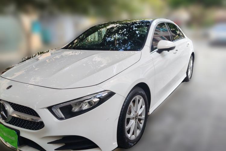 Ojetý Mercedes-Benz A-Class 2022 Restyled A 200 L Sport Sedan Fashion Version Guazi used car, China used car export, Used car for sale, Used cars, Cheapest cars for sale