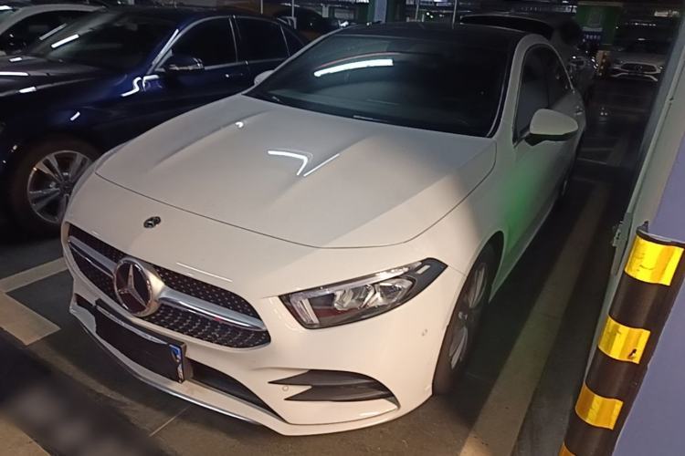 Used Mercedes-Benz A-Class 2022 Restyled A 200 L Sport Sedan Fashion Version Guazi used car, China used car export, Used car for sale, Used cars, Cheapest cars for sale