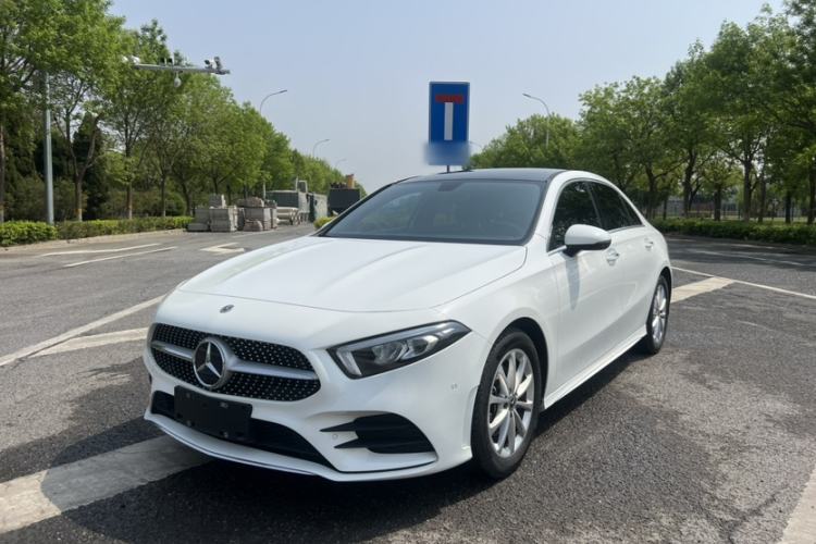 Mercedes-Benz A-Class 2022 Restyled A 200 L Sport Sedan Fashion Version usata Guazi used car, China used car export, Used car for sale, Used cars, Cheapest cars for sale