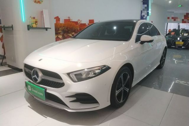 Używany Mercedes-Benz A-Class 2022 Revised Version A 200 L Sport Sedan Fashionable Style