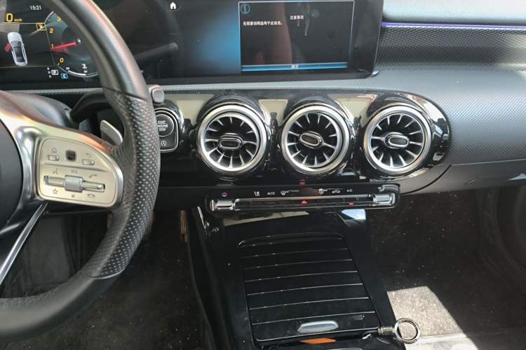 Used Mercedes-Benz A-Class 2022 A 200 L Sport Sedan Fashion Model Audio And AC Panel
