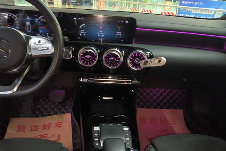 Used Mercedes-Benz A-Class 2022 Revised Version A 200 L Sport Sedan Fashionable Style Audio And AC Panel