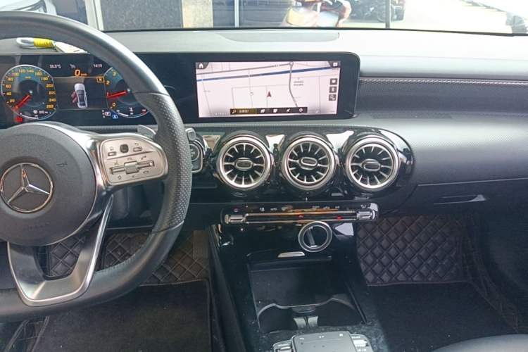 Used Mercedes-Benz A-Class 2022 Restyled A 200 L Sport Sedan Fashion Version Audio And AC Panel