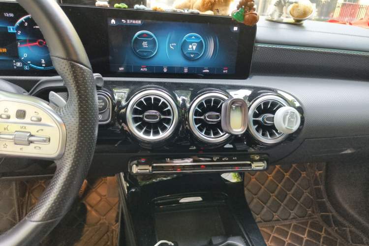 Used Mercedes-Benz A-Class 2022 Restyled A 200 L Sport Sedan Fashion Version Audio And AC Panel