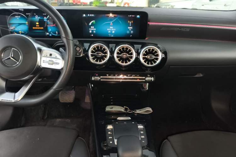 Used Mercedes-Benz A-Class 2022 Revised Version A 200 L Sport Sedan Fashionable Style Audio And AC Panel