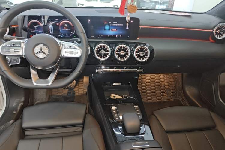Used Mercedes-Benz A-Class 2022 Restyled A 200 L Sport Sedan Fashion Version Audio And AC Panel