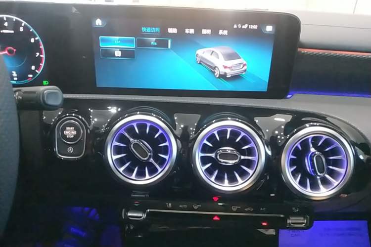 Used Mercedes-Benz A-Class 2022 Second Facelift A 200 L Sport Sedan Fashion Version Audio And AC Panel