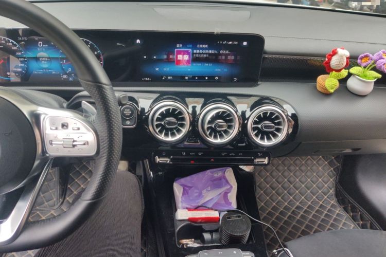 Used Mercedes-Benz A-Class 2022 Revised Version A 200 L Sport Sedan Fashionable Style Audio And AC Panel