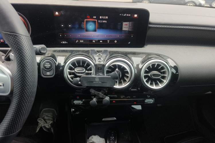Used Mercedes-Benz A-Class 2022 Second Facelift A 200 L Sport Sedan Fashion Version Audio And AC Panel