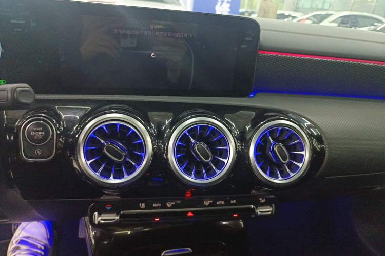Used Mercedes-Benz A-Class 2022 A 200 L Sport Sedan Fashion Model Audio And AC Panel