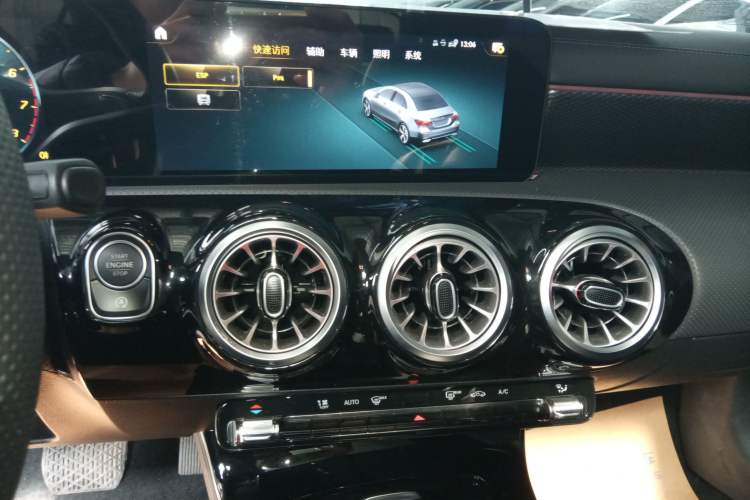 Used Mercedes-Benz A-Class 2022 Revised Version A 200 L Sport Sedan Fashionable Style Audio And AC Panel